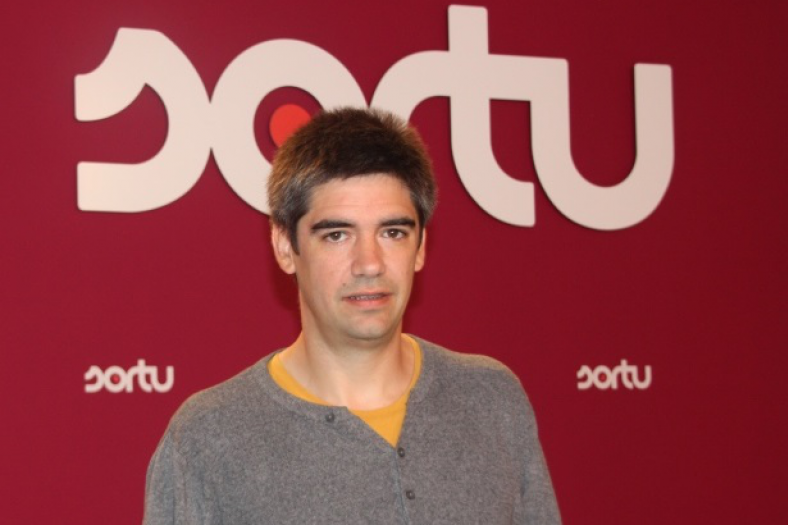 Gorka woont terug in Baskenland en werkt bij de politieke partij Sortu.